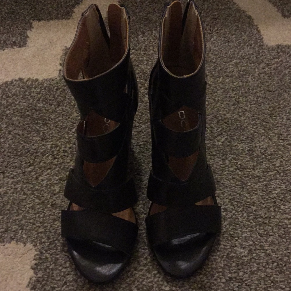 Aldo black wedge size 37 ( 6.5-7)